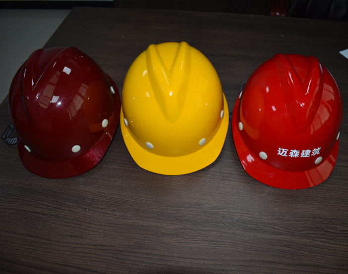 安全帽廠家小編為您講解特種勞動(dòng)防護(hù)用品安全標(biāo)志標(biāo)識。